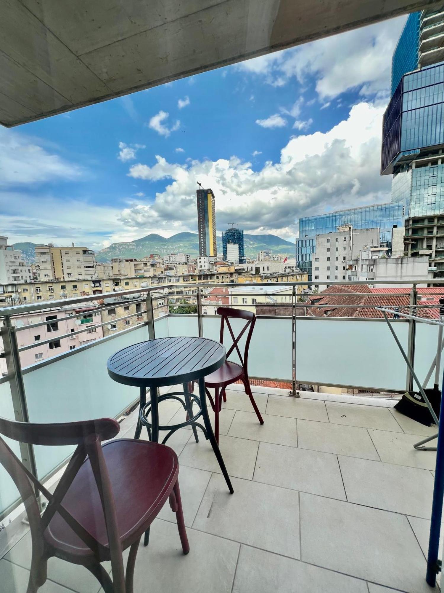 Spiranca Downtown Comfort Appartement Tirana Buitenkant foto